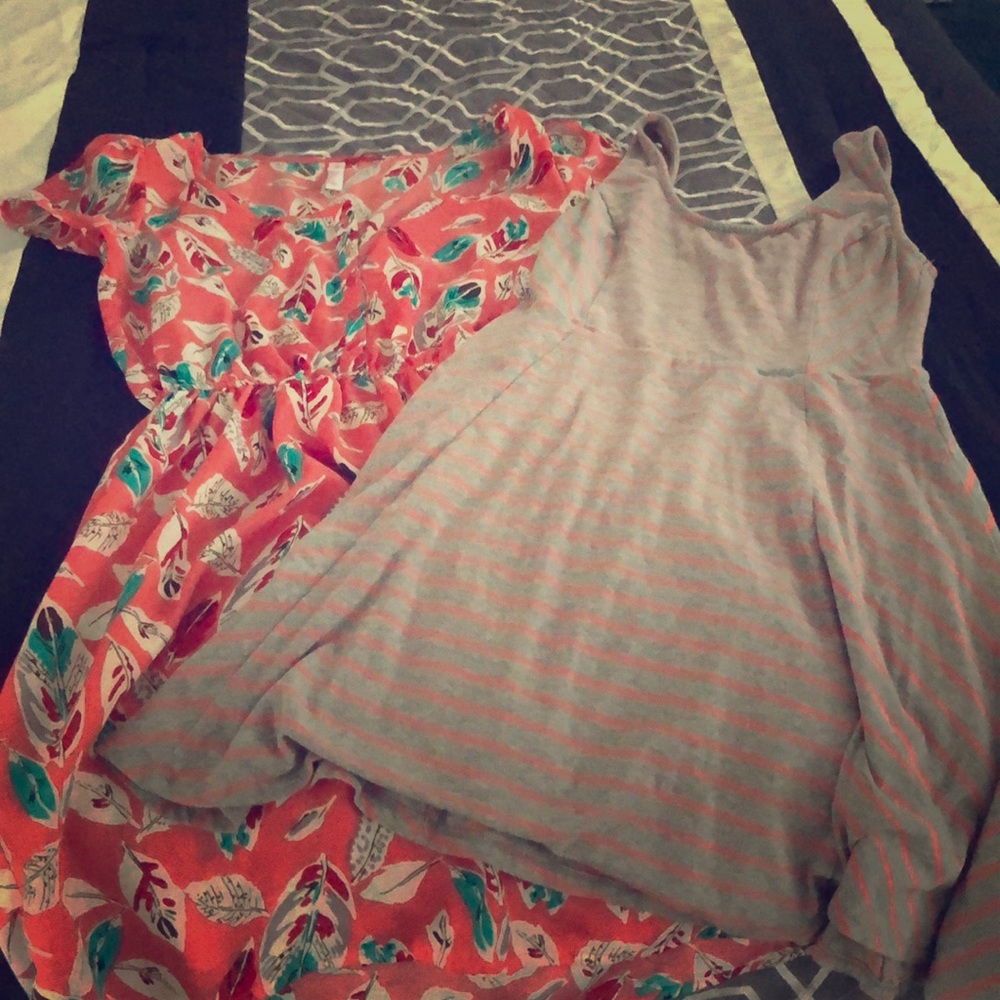 Like new xs dress bundle